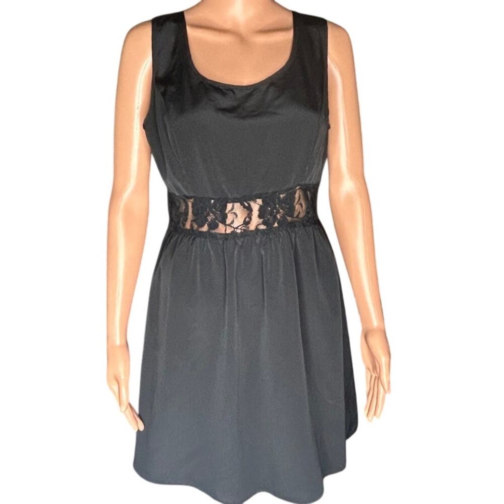 Mimi Chica Black sleeveless dress with lace waist and back size Small